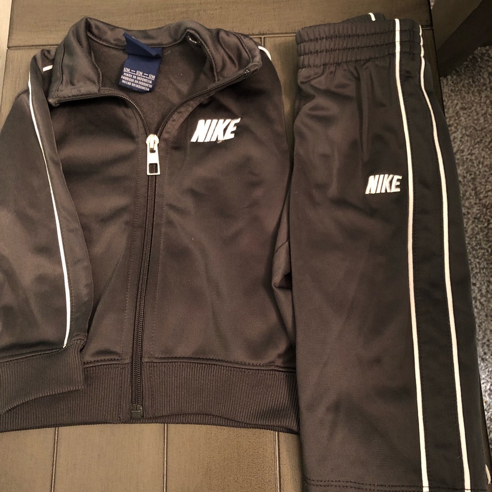 Nike track suit 12M